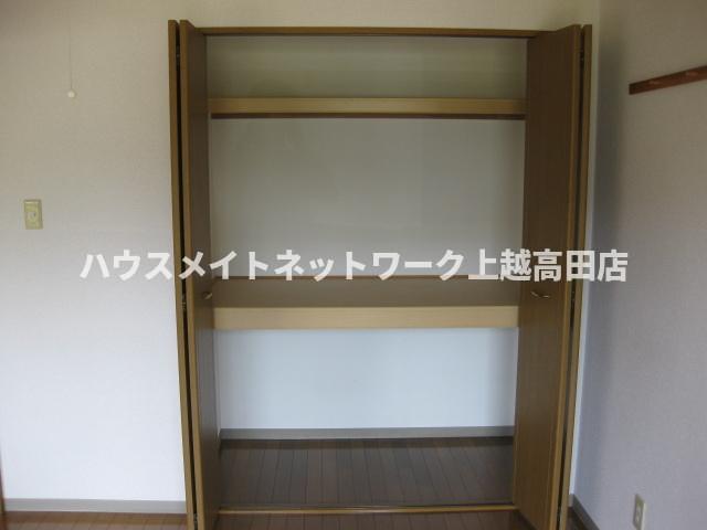 収納　クローゼット（同室タイプ１０８号室の画像を掲載）