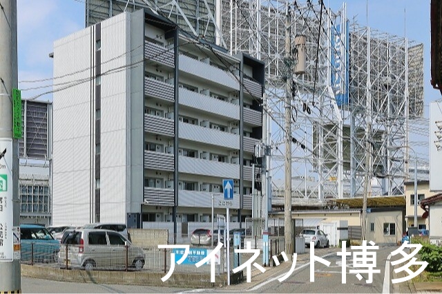 建物外観　空港近くのオシャレなデザイナーズマンションです