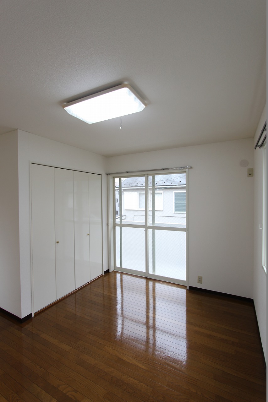 その他部屋・スペース　2階洋室になります♪天井、壁紙全張替えします♪