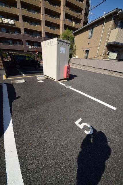駐車場　敷地内駐車場