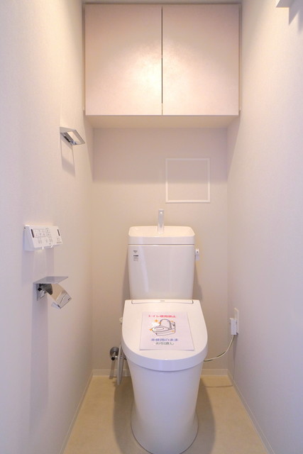 トイレ　※写真は同タイプ住戸です。