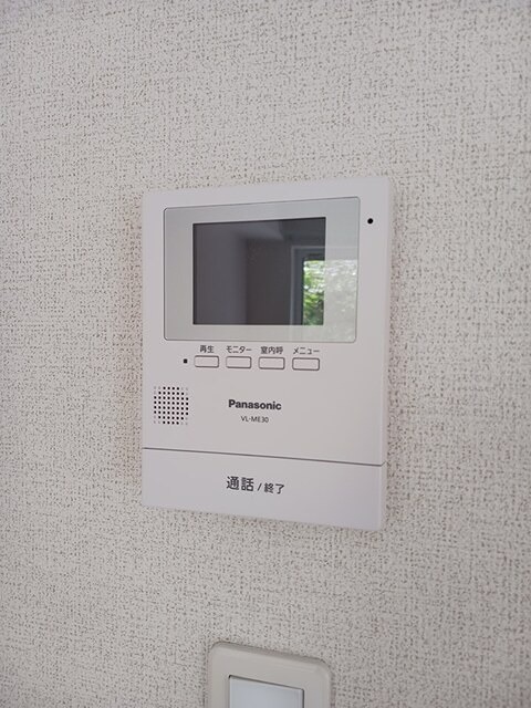 セキュリティ　来訪者の姿が確認できます。