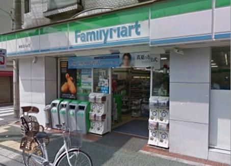 コンビニ　ファミリーマート（コンビニ）まで660m