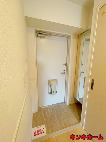 玄関　写真は別のお部屋です。※現況を優先