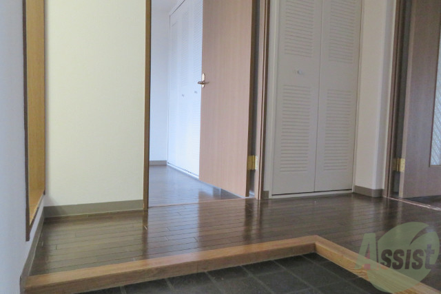 玄関　玄関は開放感がありますね。