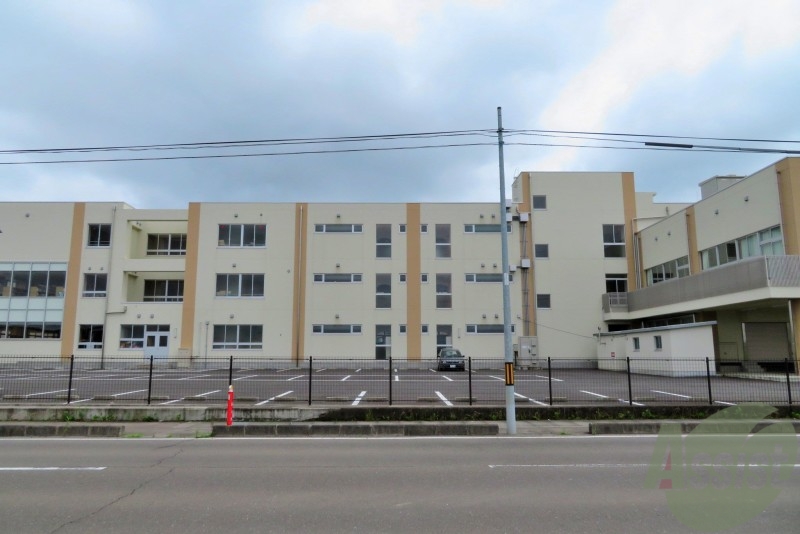 小学校　名取市立増田西小学校（小学校）まで867m