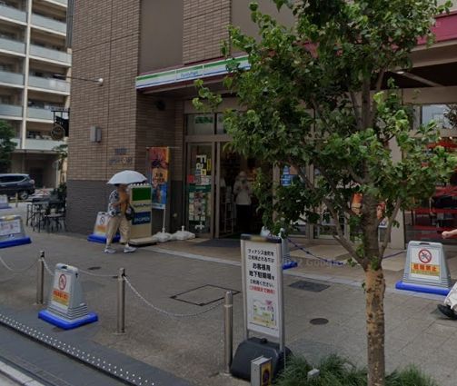 コンビニ　ファミリーマート金町六丁目店（コンビニ）まで390m
