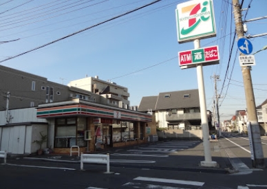 コンビニ　セブンイレブン 大田区新蒲田3丁目店（コンビニ）まで132m
