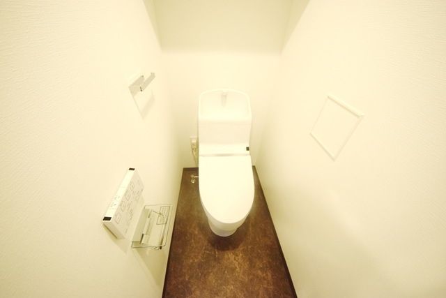 トイレ　写真は同タイプ住居です。