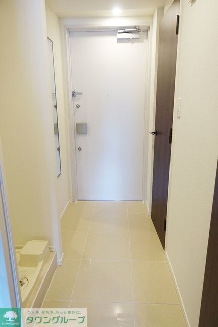 玄関　※写真は同タイプ住戸です。