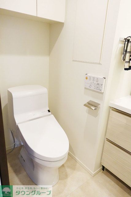 トイレ　※写真は同タイプ住戸です。