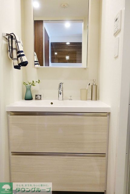 洗面設備　※写真は同タイプ住戸です。