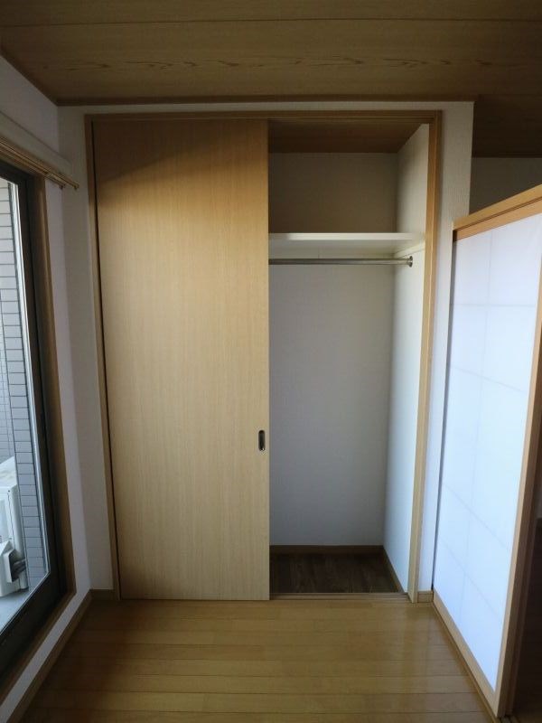 収納　※別号室の参考写真です。