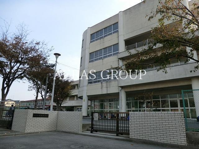 中学校　横浜市立飯島中学校（中学校）まで1085m