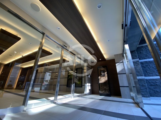 ロビー　フォーリアライズ梅田レーベン　ロビー