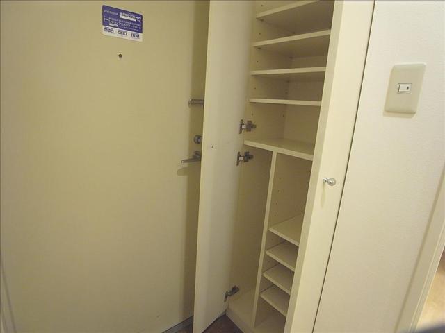 収納　シューズボックス