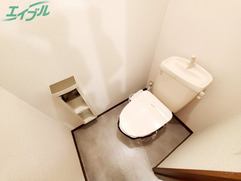 トイレ　同型参考写真