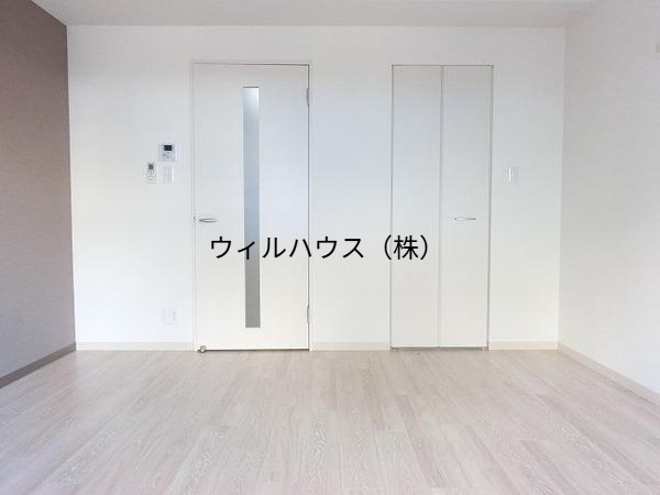 居室・リビング　アクセントクロスでオシャレ！