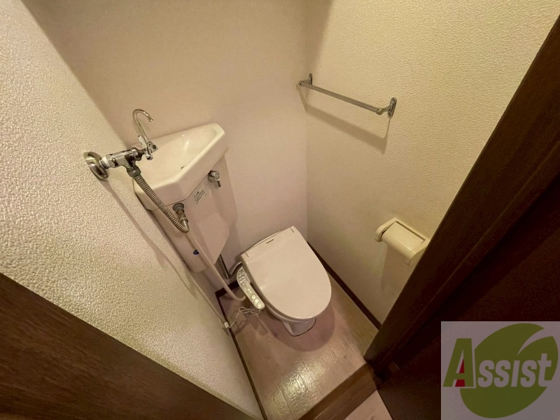 トイレ　こちらはトイレです。お手入れも楽ちんです！