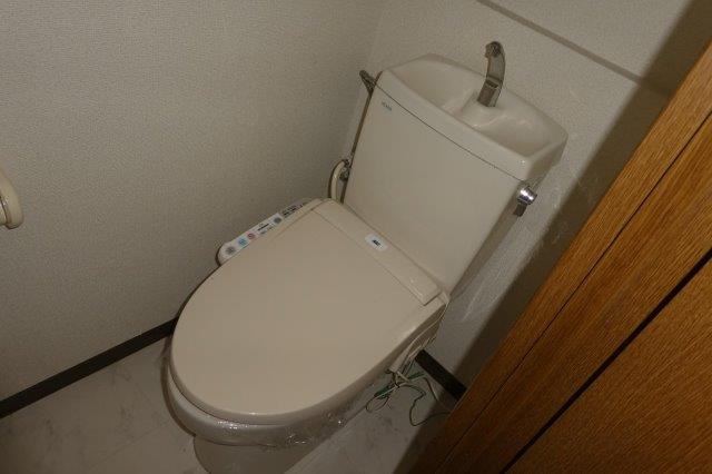 トイレ　ウォシュレット