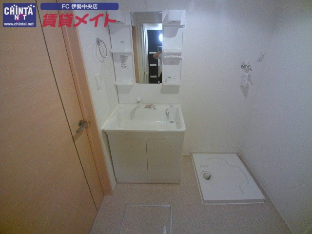 洗面設備　同型タイプの画像です