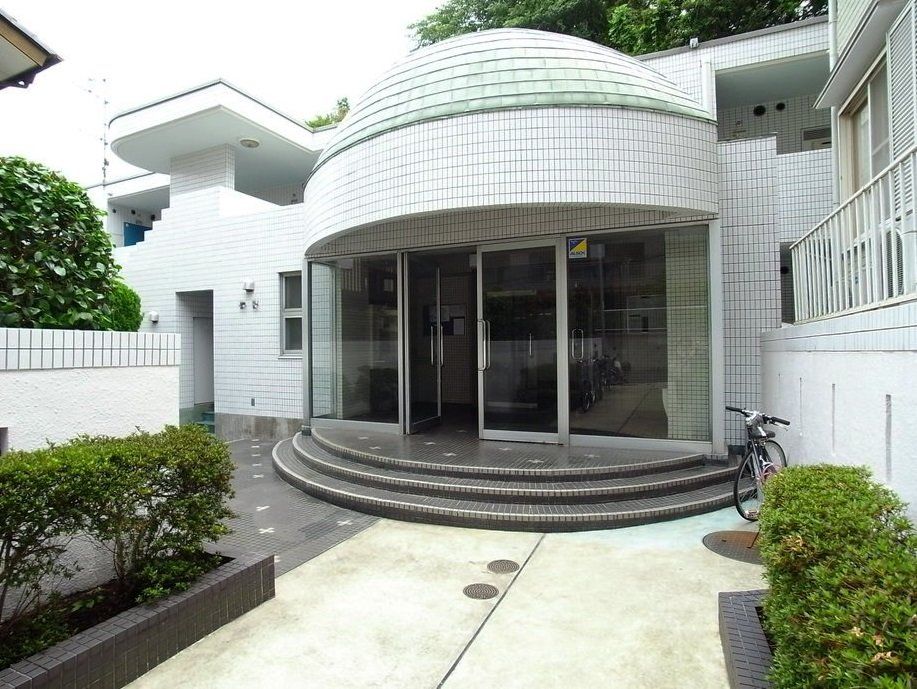 建物外観　エントランス