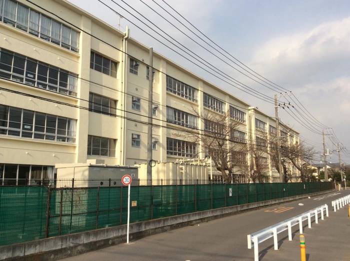 小学校　小和田小学校（小学校）まで440m