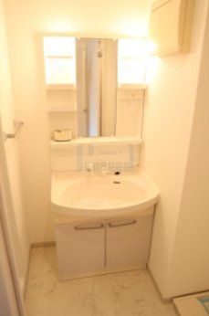 洗面設備　※別部屋参考写真※現況優先です