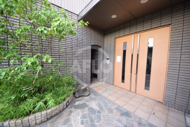 エントランス　アクシス大阪　エントランス