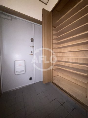 玄関　アクシス大阪　玄関