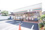 コンビニ　セブンイレブン大田区萩中1丁目店（コンビニ）まで338m