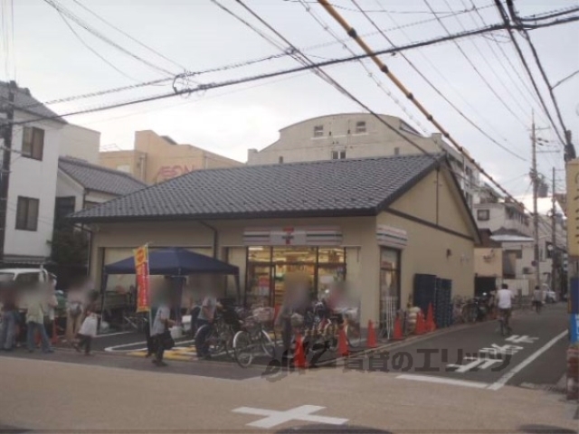 コンビニ　セブンイレブン伏見新町４丁目店（コンビニ）まで450m