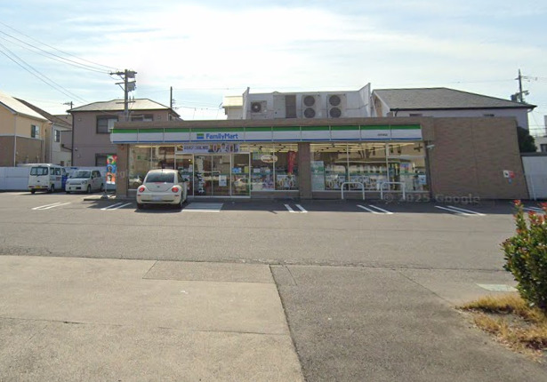 コンビニ　ファミリーマート 港宝神店（コンビニ）まで530m