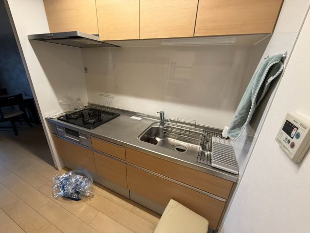 キッチン　システムキッチン（ガス三口）