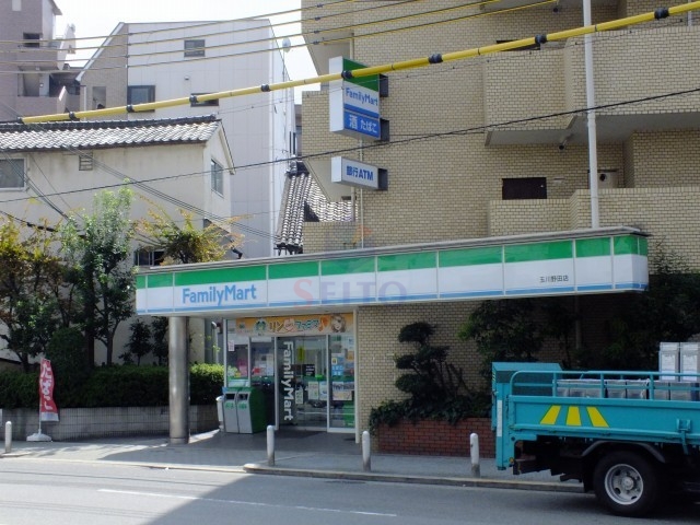 コンビニ　ファミリーマート（コンビニ）まで309m