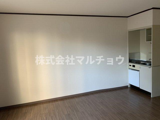 居室・リビング　こちらのリビングで趣味の時間をお楽しみください