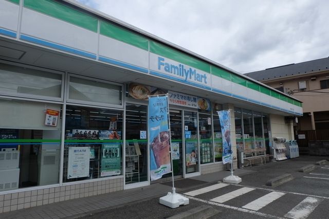 コンビニ　ファミリーマート東大泉六丁目店（コンビニ）まで800m