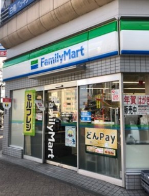 コンビニ　ファミリーマート 小浦大森駅東店（コンビニ）まで544m