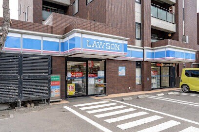 コンビニ　ローソン札幌南14条西店（コンビニ）まで304m