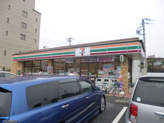 コンビニ　セブンイレブン（コンビニ）まで320m