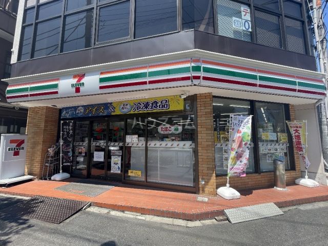 コンビニ　セブン-イレブン中小岩店（コンビニ）まで215m