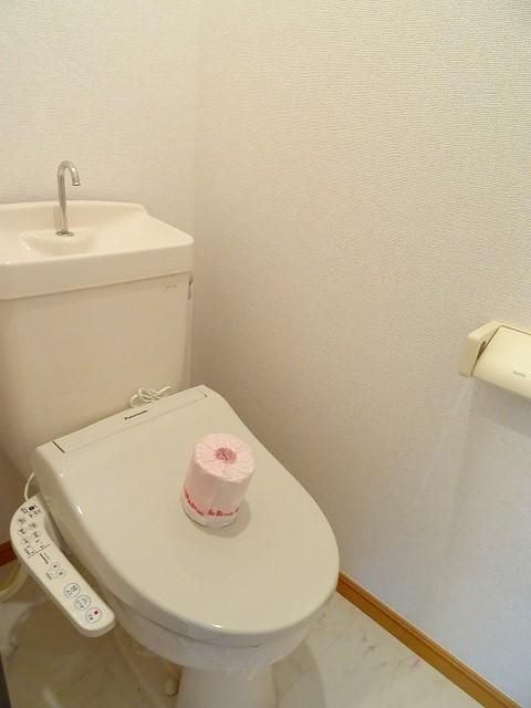 トイレ　★内装・設備・居室★