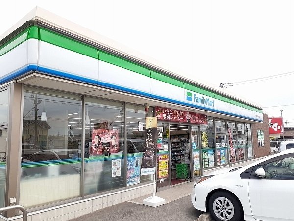 その他　ファミリーマート南玉垣店まで800m