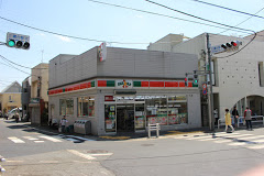 コンビニ　ファミリーマート 三鷹台駅北店（コンビニ）まで391m