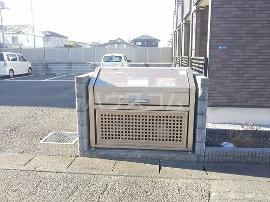 レオネクストINARIの外観写真