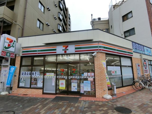 コンビニ　セブンイレブン神戸西多聞通1丁目店（コンビニ）まで376m
