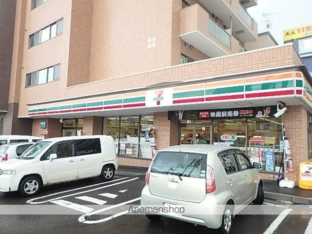 コンビニ　セブンイレブン（コンビニ）まで667m