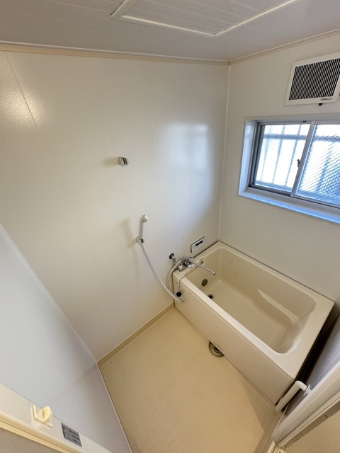 バス・シャワールーム　別部屋参考写真です