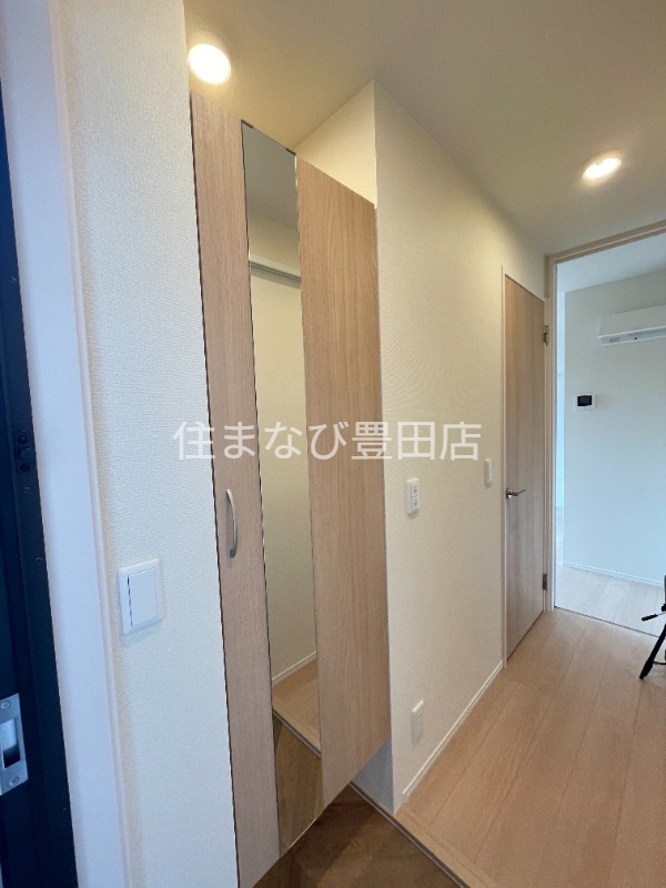 収納　同型