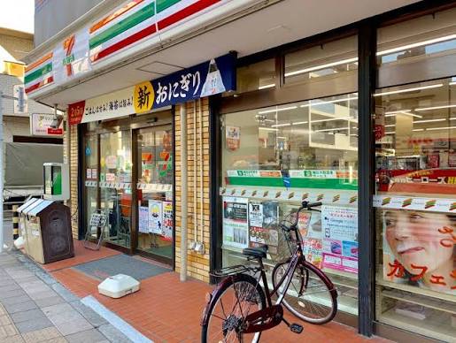 コンビニ　セブンイレブン 東尾久店（コンビニ）まで394m